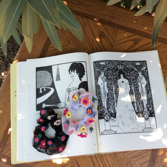 Lizard Queenz Closet - Picture 4 of 8